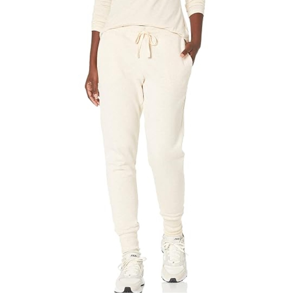 cupcakes & cashmere Cream Jogger Pants